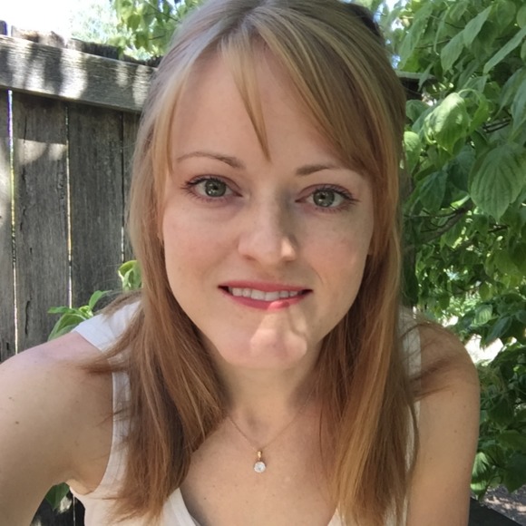 Meet your Posher, Sarah - Picture 1 of 1